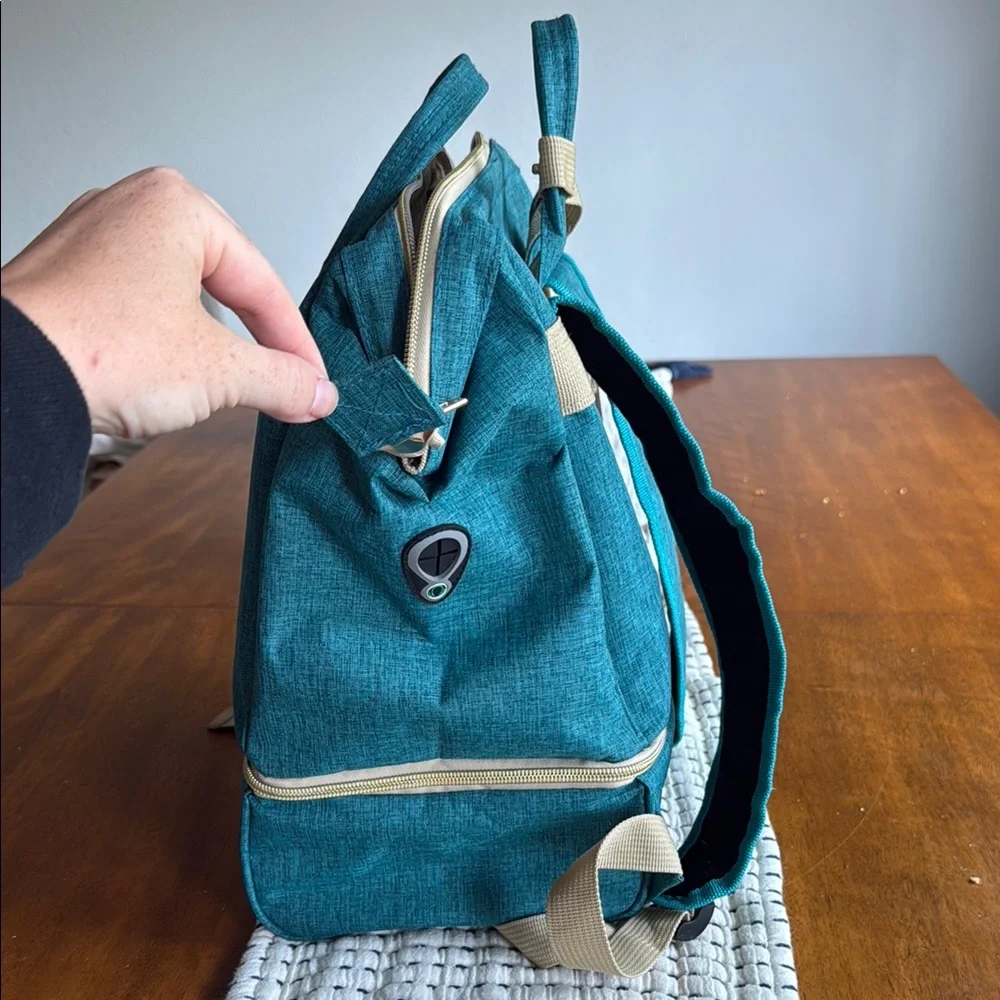 Pump bag with cooler